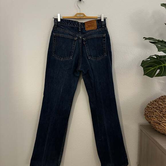 Vintage Levi's 517 Bootcut Dark Wash Jeans, Size 11 - Picture 2 of 7